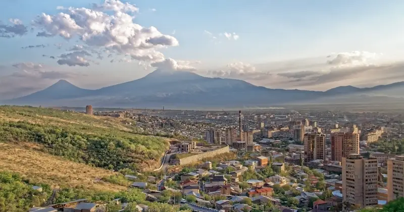 Jedź na tanie wakacje do Armenia
