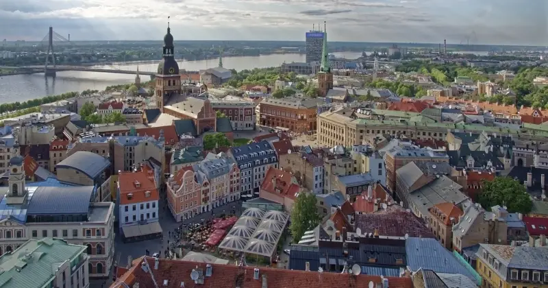 Reis på en billig ferie til Latvia