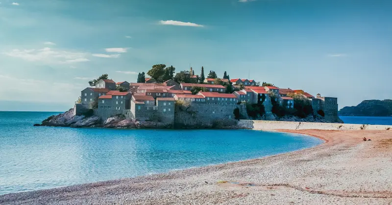 Restpladser Montenegro. Rejs på billige charterrejser til Montenegro