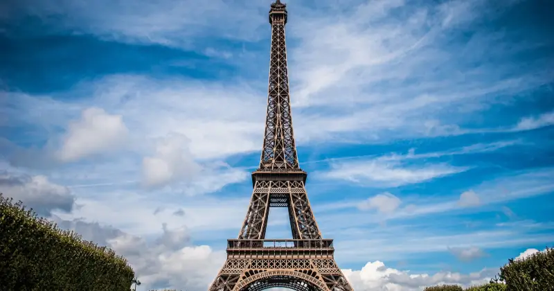 Reis på en billig ferie til Paris