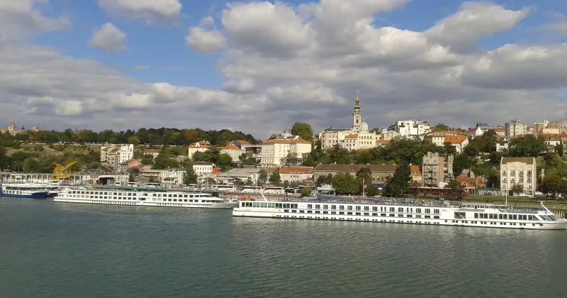 Res på en billig semester till Beograd