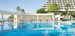 Sheraton Grand Doha Resort 2154941709