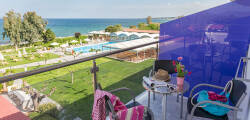 Golden Coast Hotel & Bungalows 11568775406