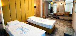 White House Family Hotel 11838023615