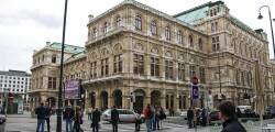 Opera Suites Vienna 3978362192