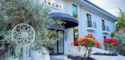 Yacht Boheme Hotel 2095852420