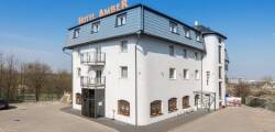 Hotel Amber 9406040912