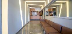 Aslan Corner Hotel 7976727088