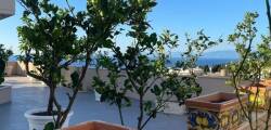 Middle Town Palace Tropea 12566226687