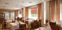 Brea s Hotel 11157646912