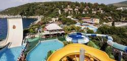 Pine Bay Holiday Resort 3581903862