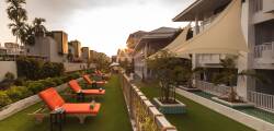 Loligo Resort 7417587194