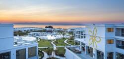 Asterias Beach Resort 3592585420