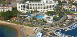 The Golden Coast Beach Hotel 2169215484