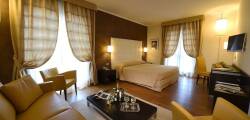 Hotel Rio Verde 2138233876