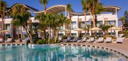 Radisson Larnaca Beach Resort 2121743505