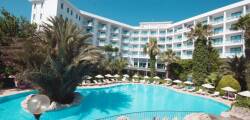 Tropical Beach Hotel 10612852015