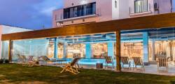 You And The Sea Ericeira Hotel And Apartments 10039675515