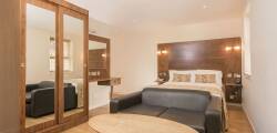 Holyrood Aparthotel 4294249090