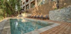 Umani Hotel & Beach 12502963027