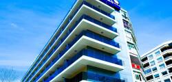 El Hotel Monarque el Rodeo 12562726703