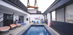 Hampton by Hilton Dubai Al Seef 11709151671