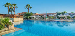 Golden Coast Hotel & Bungalows 11473299135