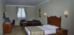 Lady Diana Hotel 3939248777