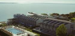 Golden Coast Resort 12566632395