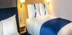 Holiday Inn Express Manchester Airport 3919164625