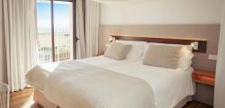 Ynaira Hotel 12588216667