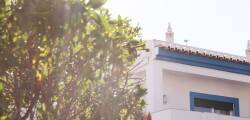 Oasis Beach Apartments 11678752897
