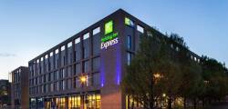 Holiday Inn Express London - ExCeL 2737656114