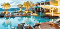 Crest Resort & Pool Villa 2077045325