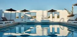 Mr & Mrs White Paros 12574878329