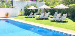 Oasis Beach Apartments 11350507436