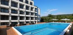 White Rock Castle Suite Hotel 11513530713