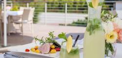 Hotel Swing 7408774340