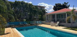 Talk Of The Town Inn En Suites 11995305829
