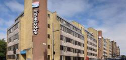 Travelodge Edinburgh Central 10361710428