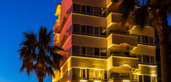 Honeymoon Beach Hotel 2070996582