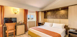 Pinewood Hotel Rome 3909879723