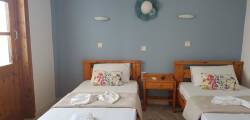 Anthi & Katerina 11191630834