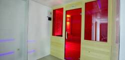 Alpinn Hotel 12597392435