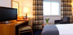 Leonardo Hotel London Heathrow Airport 10409630317