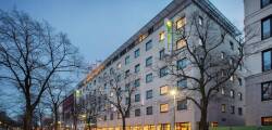 Holiday Inn Express Berlin City Centre 3576273735