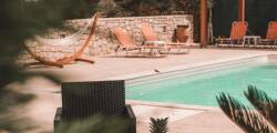 Almyra Apartments 11338097972