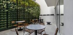 YOTEL Porto 11730095356