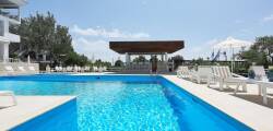 Glavas Inn 11468084803