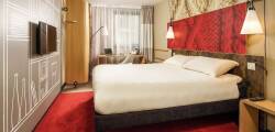 ibis London Canning Town 4184074206